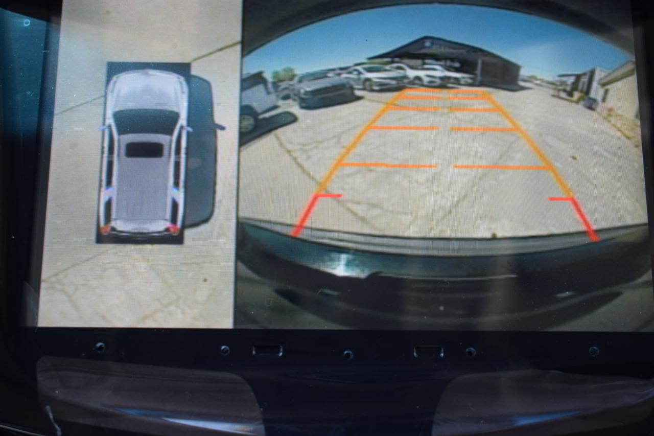 Cadillac Escalade Luxury 2WD 2015