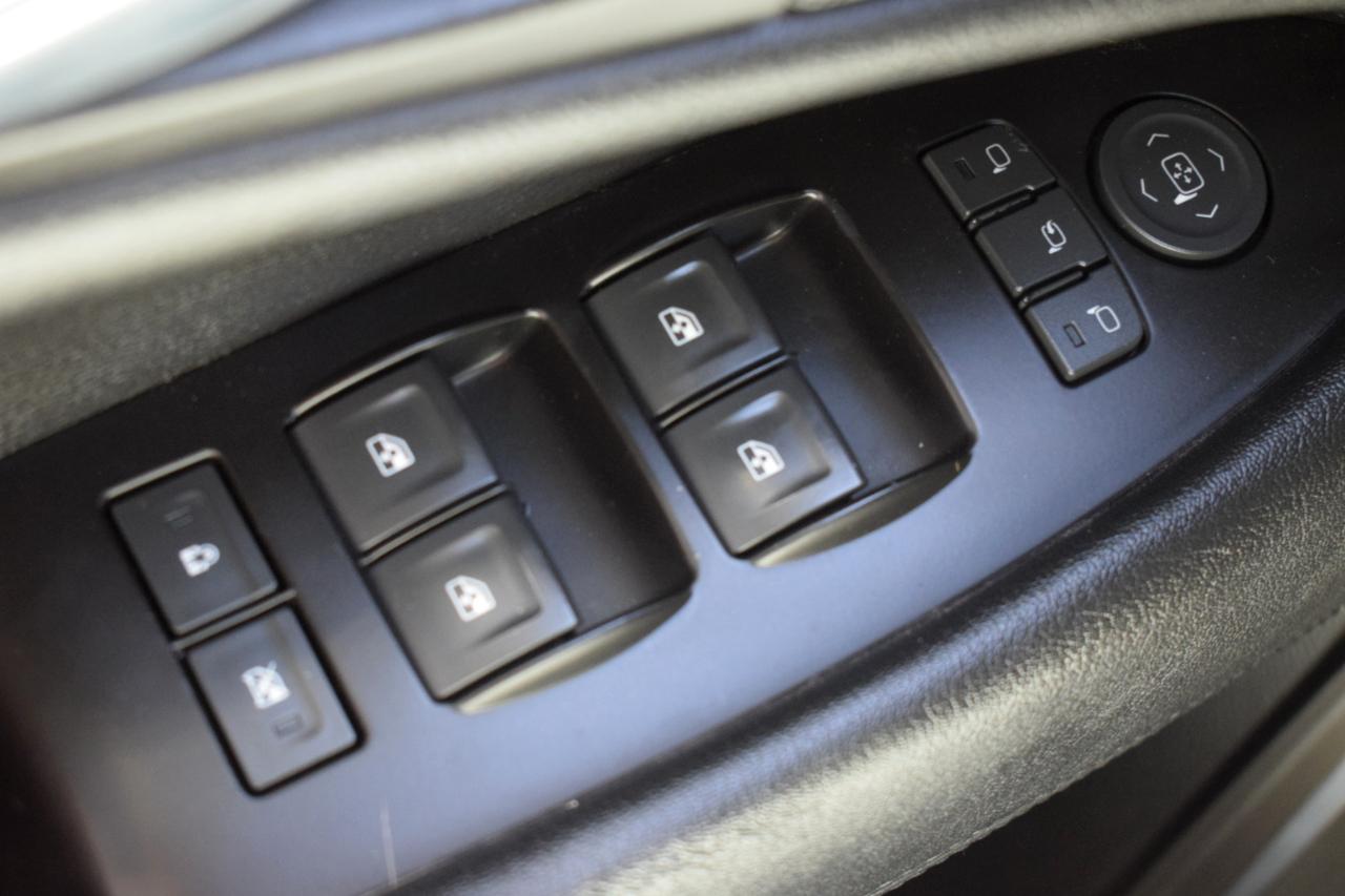 Cadillac Escalade Luxury 2WD 2015