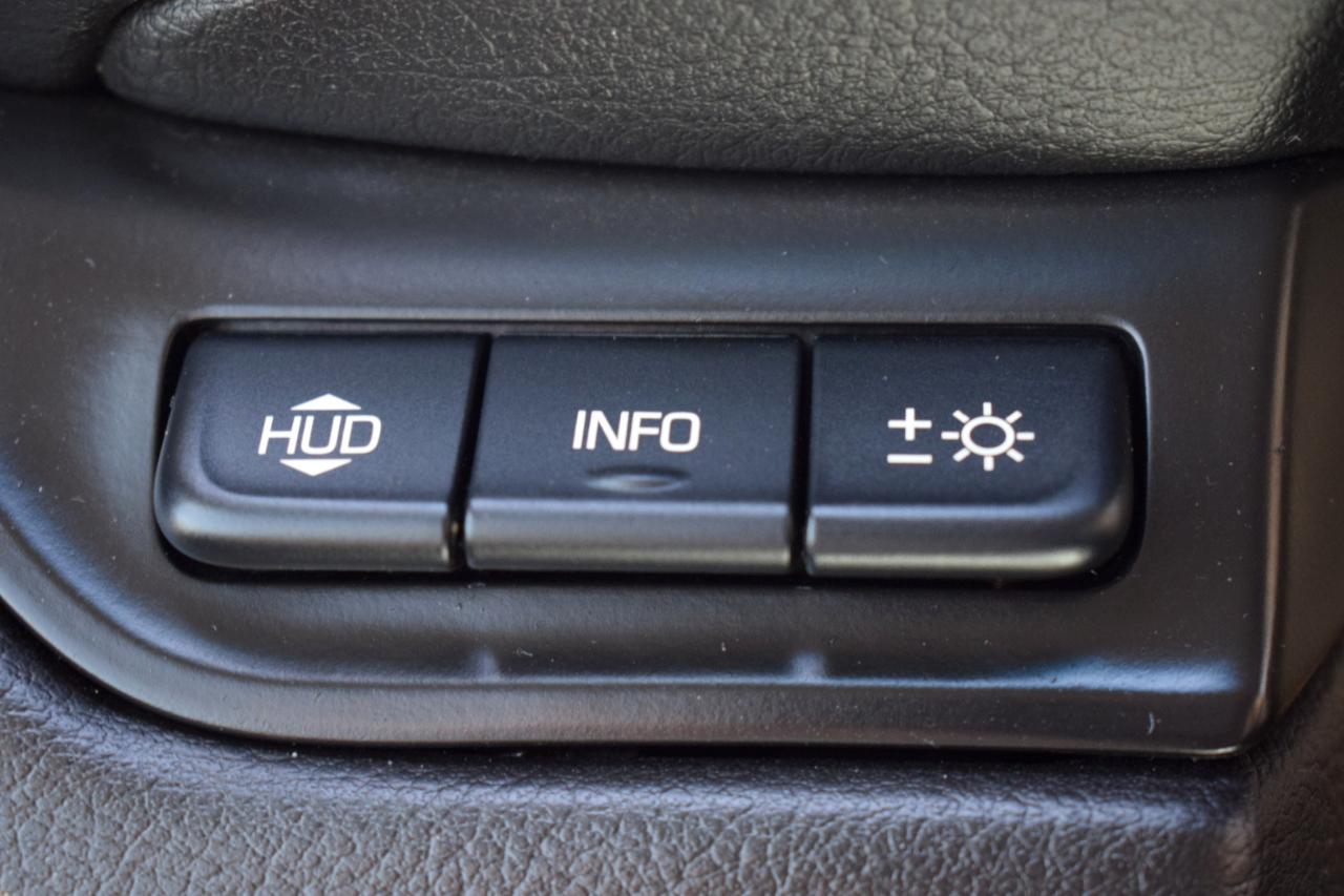 Cadillac Escalade Luxury 2WD 2015