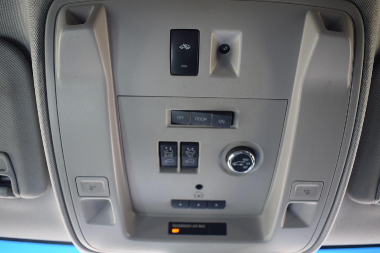 Cadillac Escalade Luxury 2WD 2015