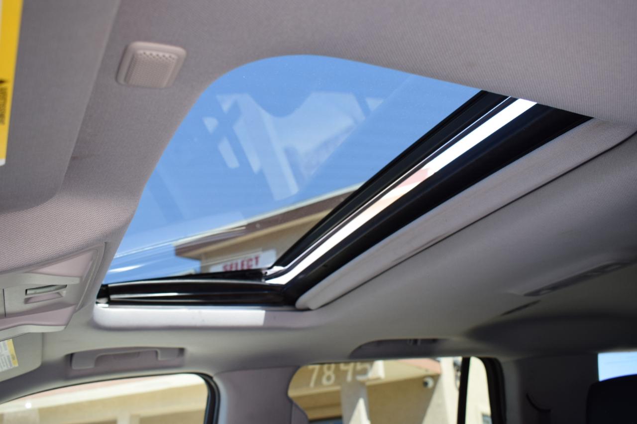 Cadillac Escalade Luxury 2WD 2015