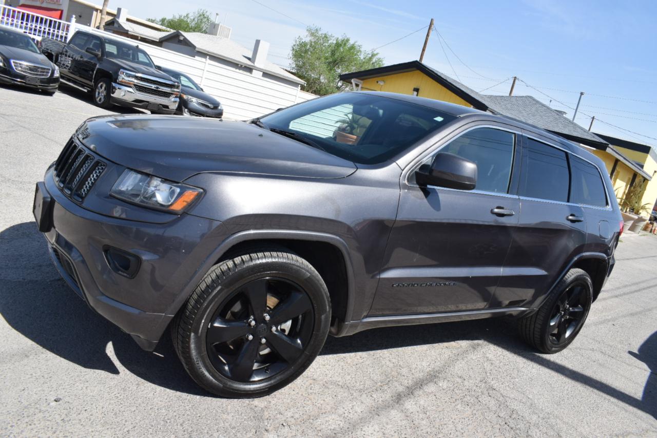 Jeep Grand Cherokee Laredo 4WD 2015