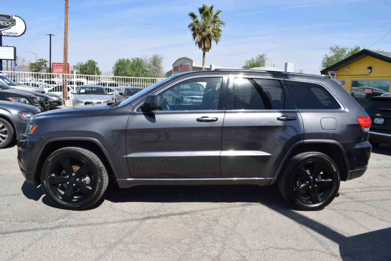 Jeep Grand Cherokee Laredo 4WD 2015