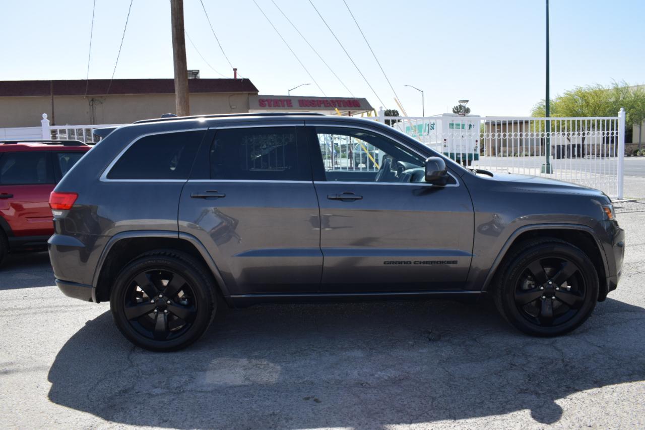 Jeep Grand Cherokee Laredo 4WD 2015