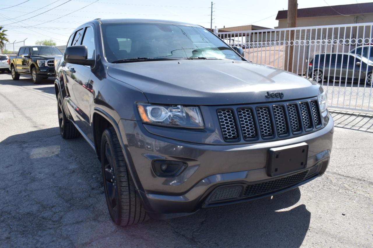 Jeep Grand Cherokee Laredo 4WD 2015