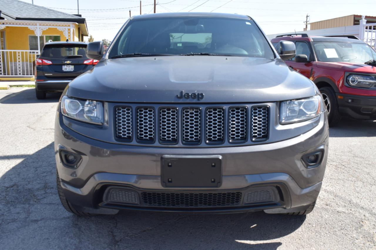 Jeep Grand Cherokee Laredo 4WD 2015
