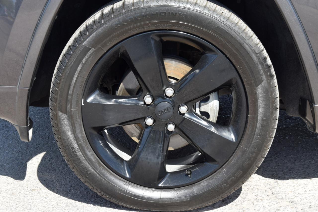 Jeep Grand Cherokee Laredo 4WD 2015