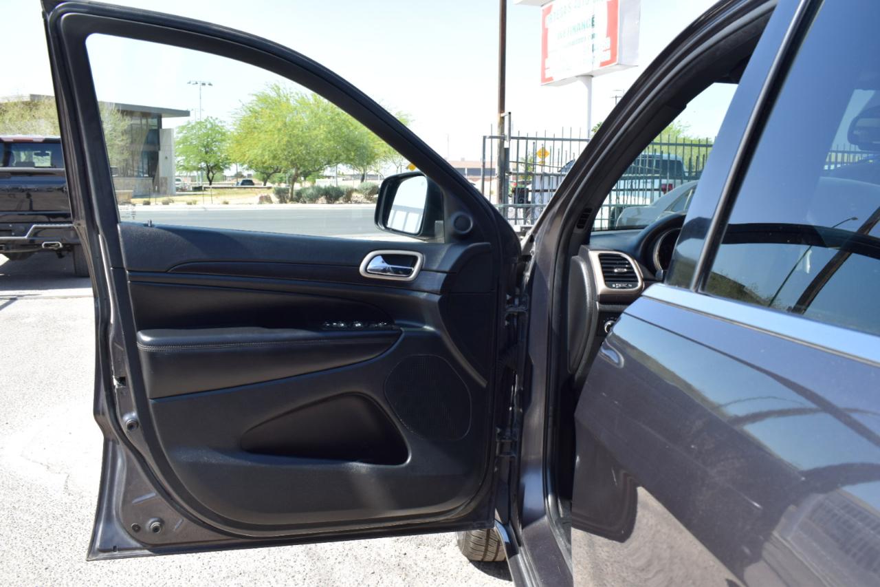 Jeep Grand Cherokee Laredo 4WD 2015