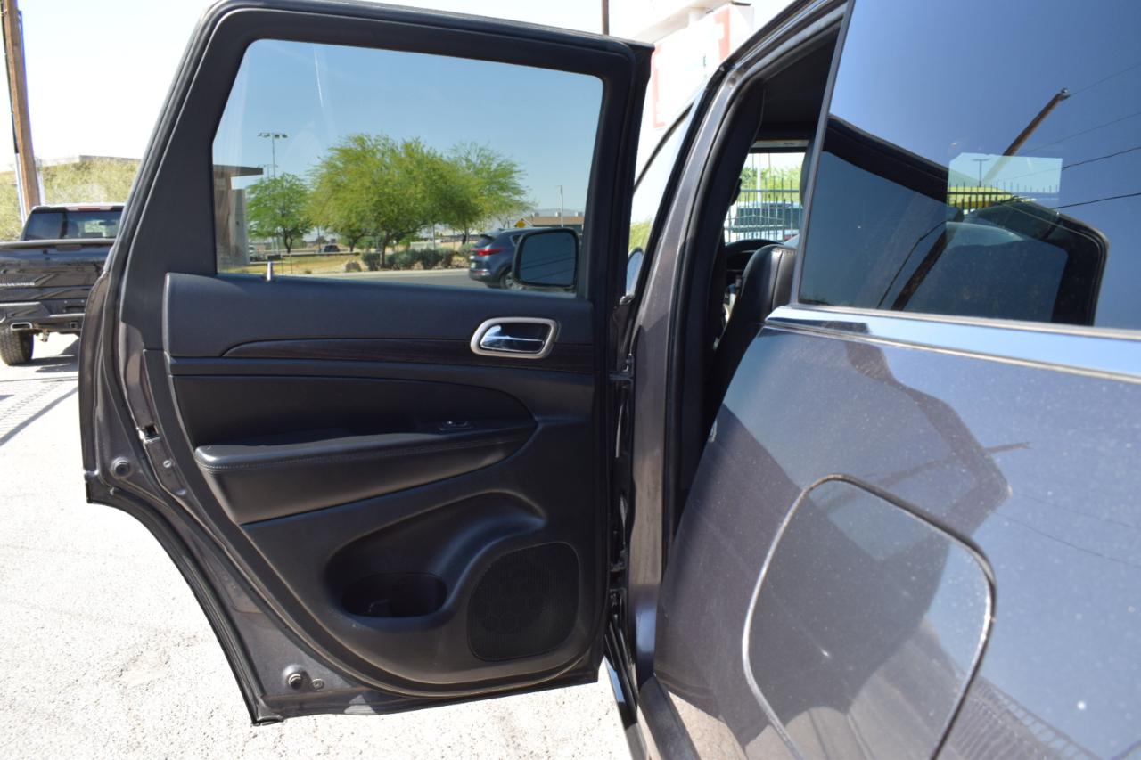 Jeep Grand Cherokee Laredo 4WD 2015