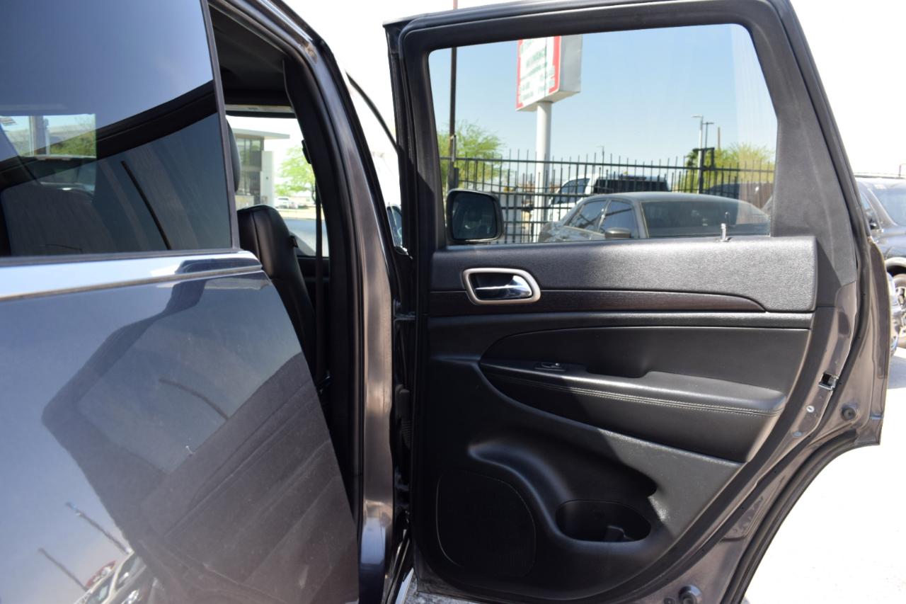 Jeep Grand Cherokee Laredo 4WD 2015