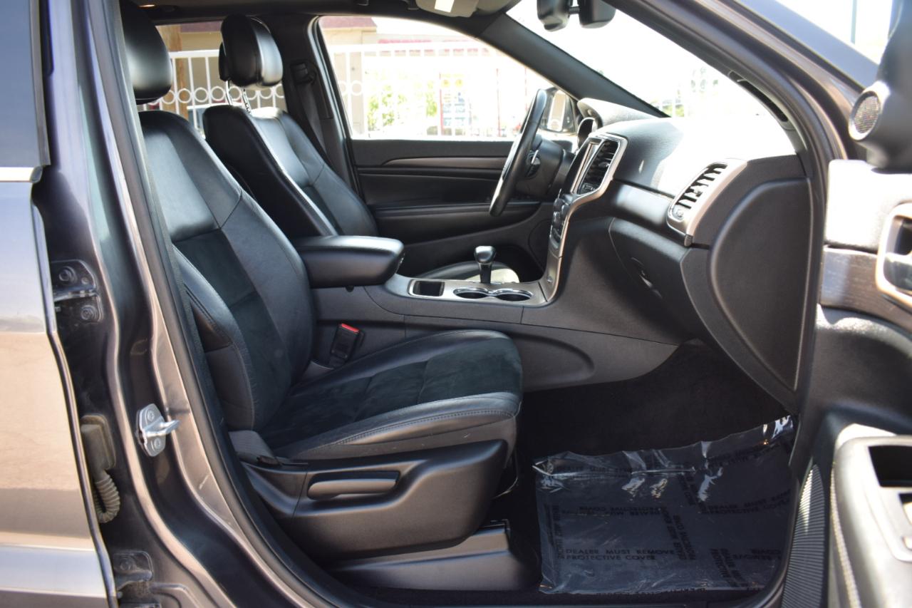 Jeep Grand Cherokee Laredo 4WD 2015