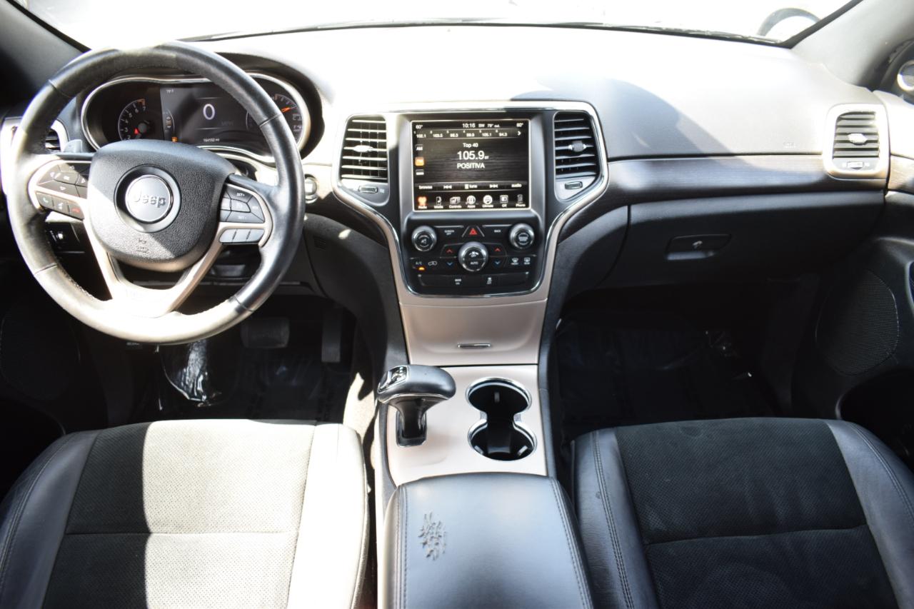 Jeep Grand Cherokee Laredo 4WD 2015