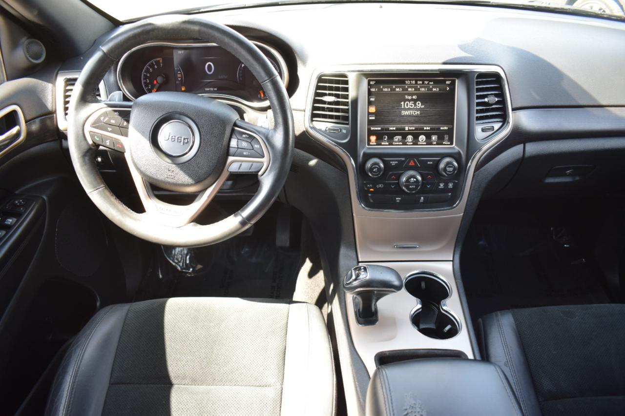 Jeep Grand Cherokee Laredo 4WD 2015