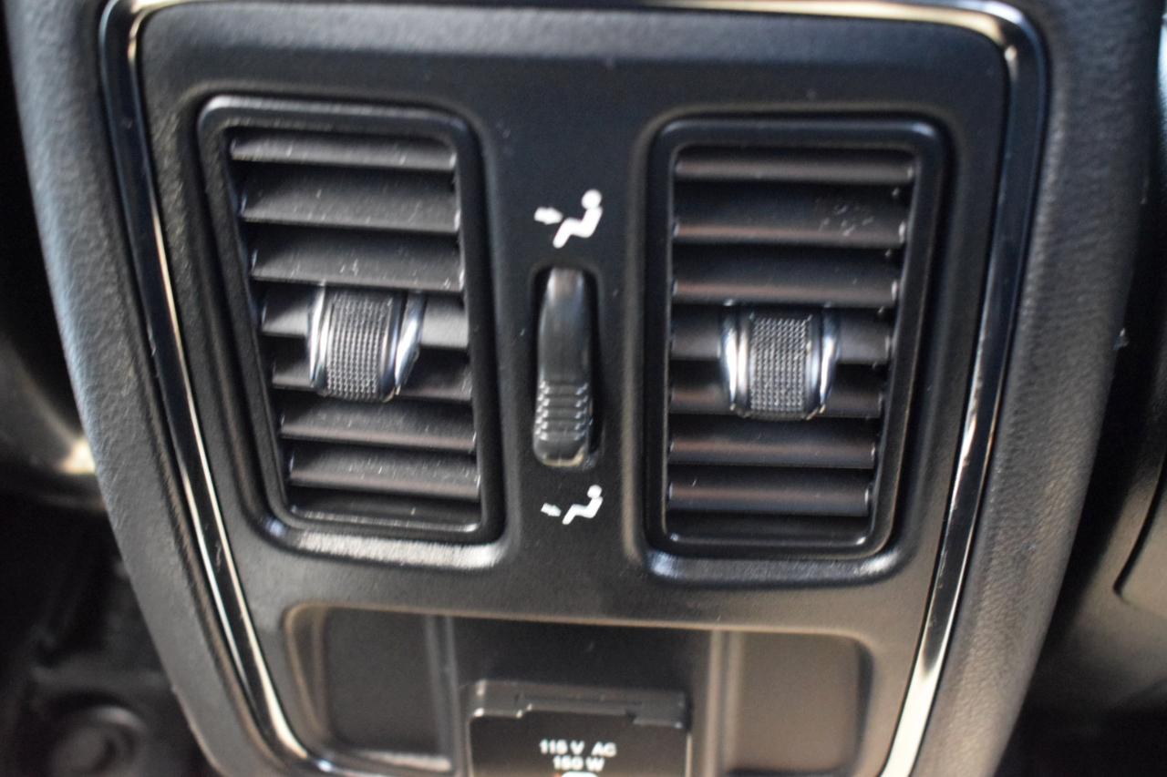 Jeep Grand Cherokee Laredo 4WD 2015