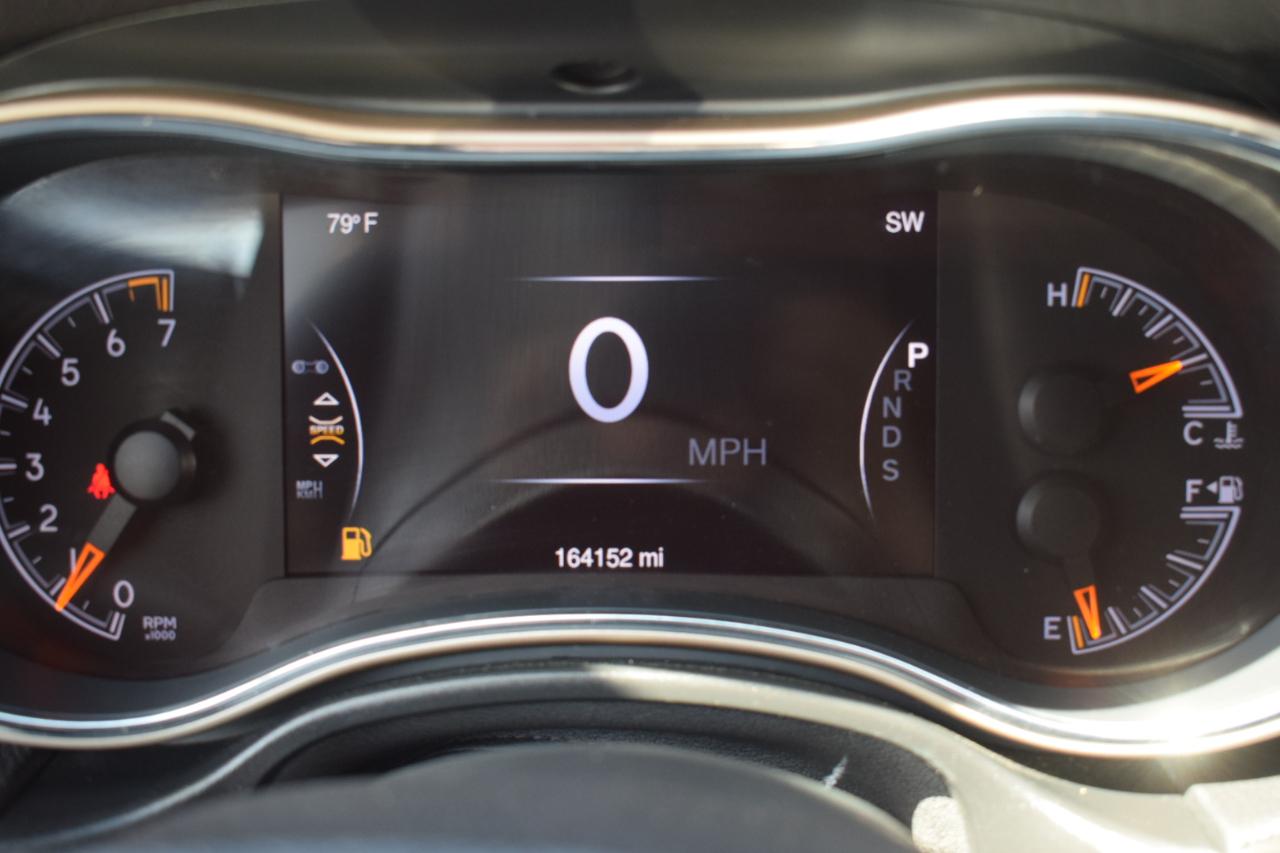 Jeep Grand Cherokee Laredo 4WD 2015