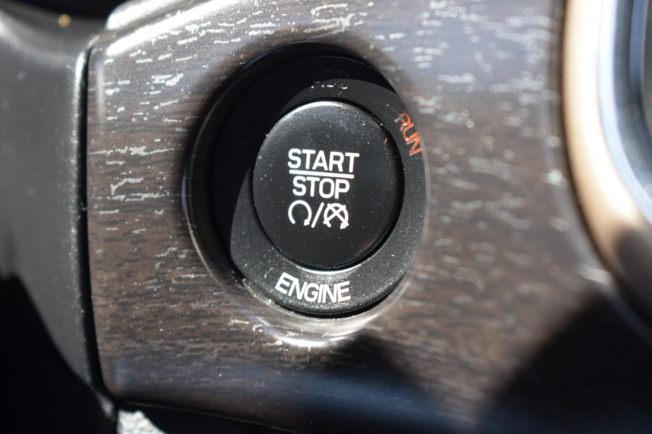 Jeep Grand Cherokee Laredo 4WD 2015