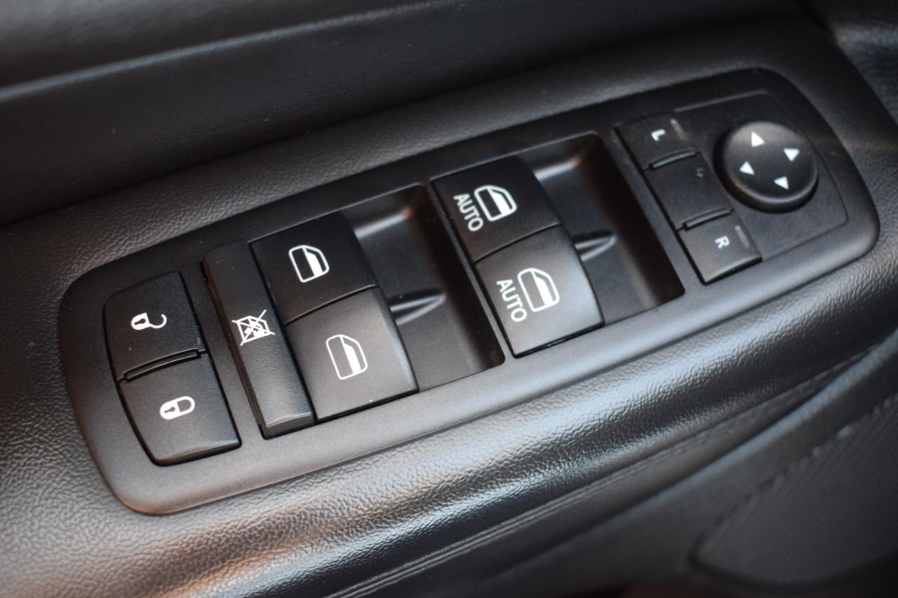 Jeep Grand Cherokee Laredo 4WD 2015