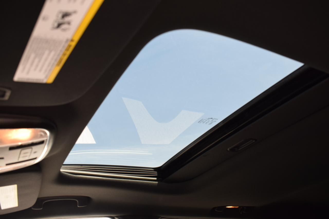 Jeep Grand Cherokee Laredo 4WD 2015