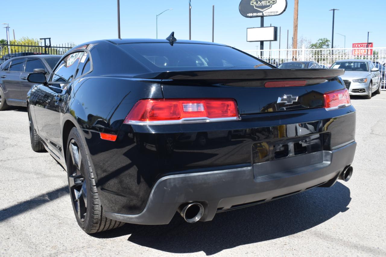 Chevrolet Camaro 1LS Coupe 2015