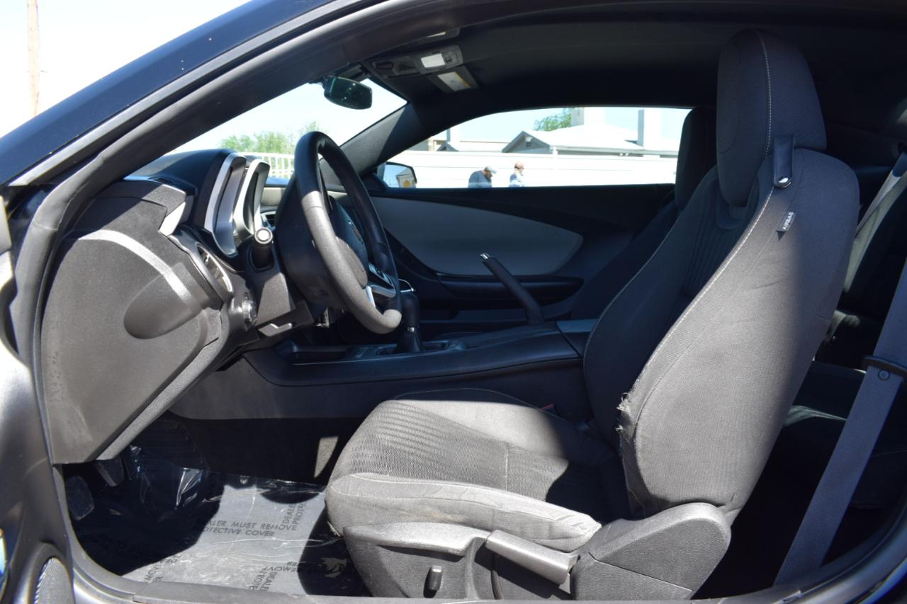 Chevrolet Camaro 1LS Coupe 2015