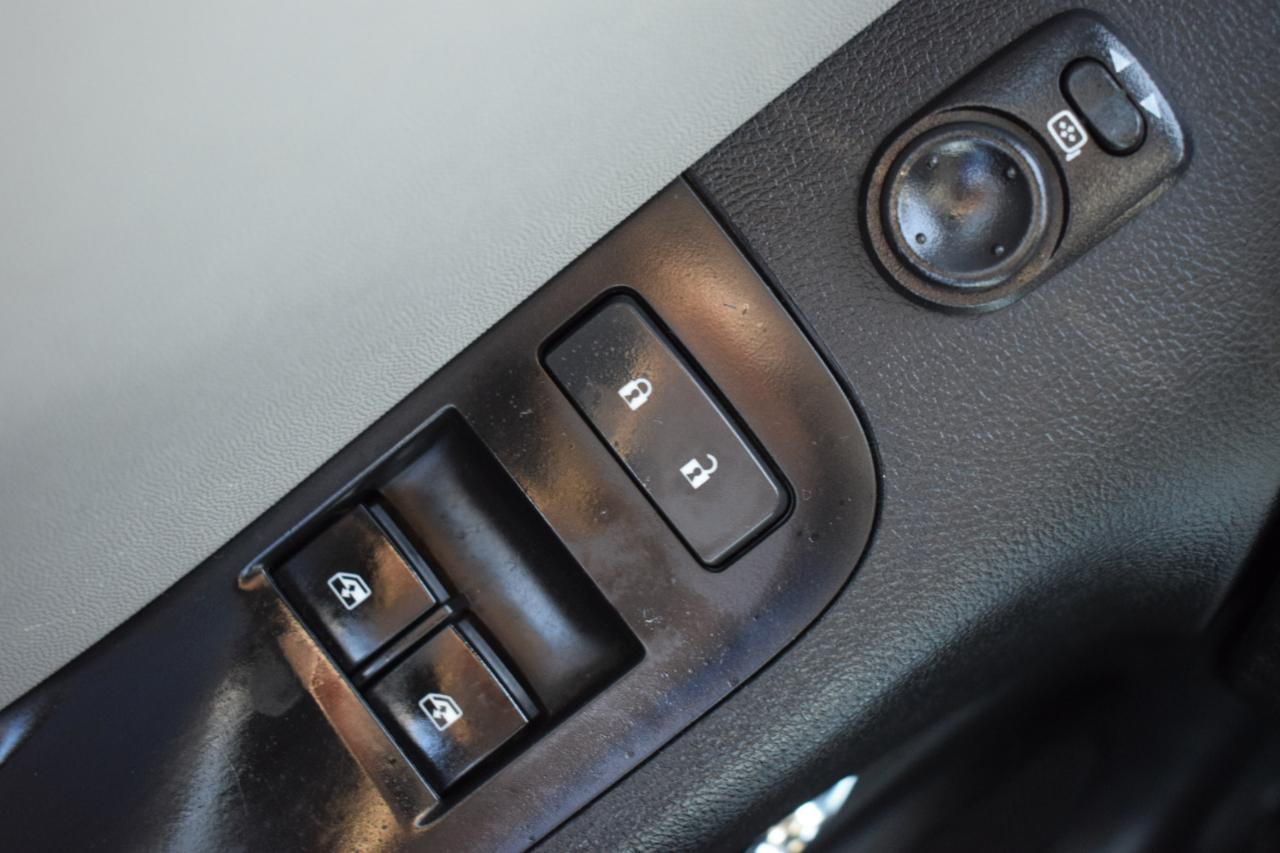 Chevrolet Camaro 1LS Coupe 2015