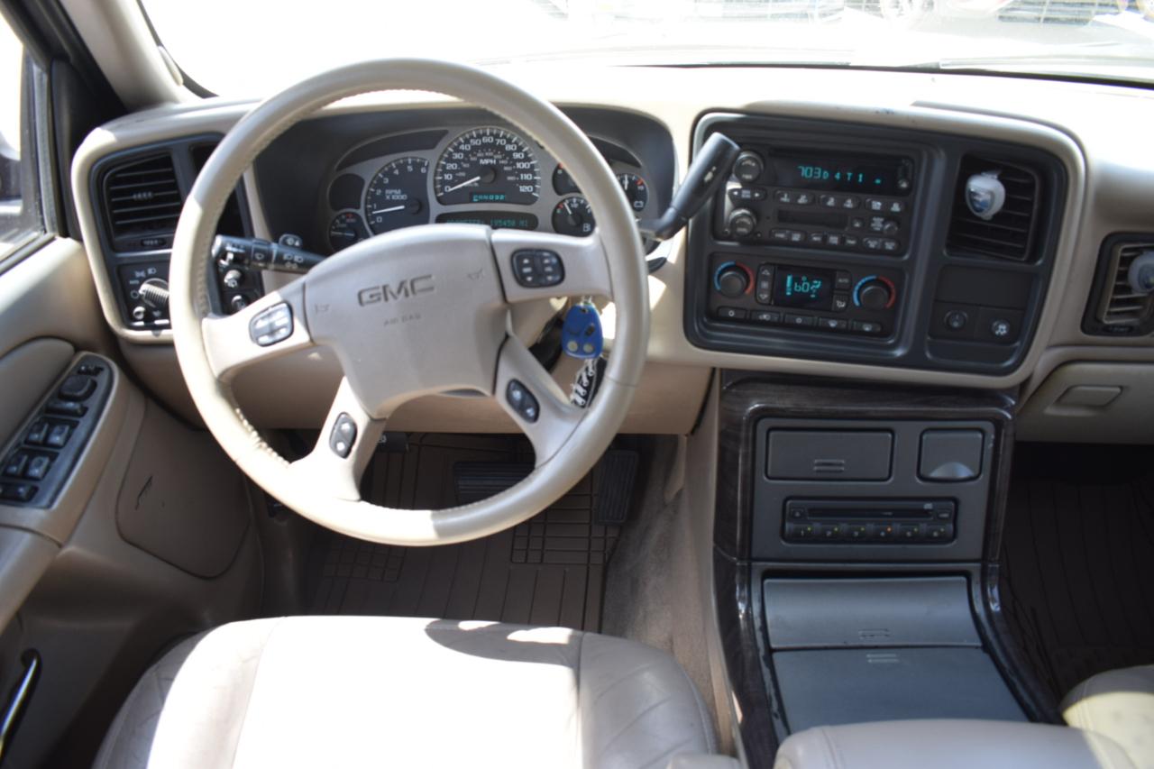 GMC Yukon Denali XL 2004