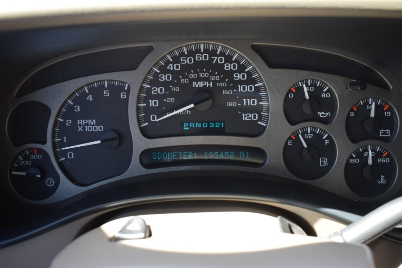 GMC Yukon Denali XL 2004