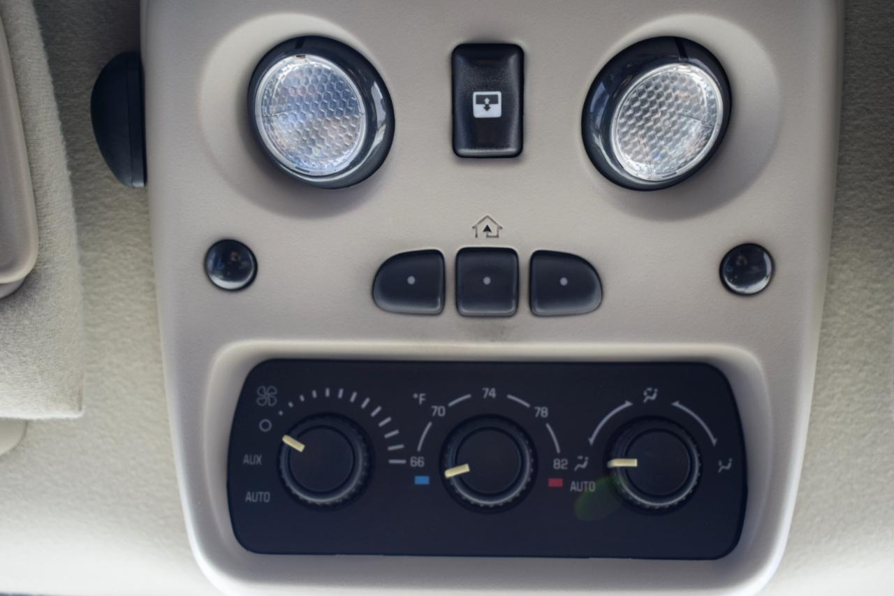 GMC Yukon Denali XL 2004