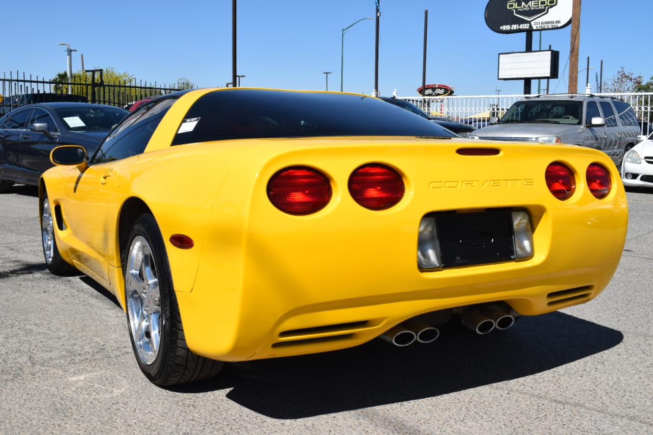 Chevrolet Corvette Coupe 2004