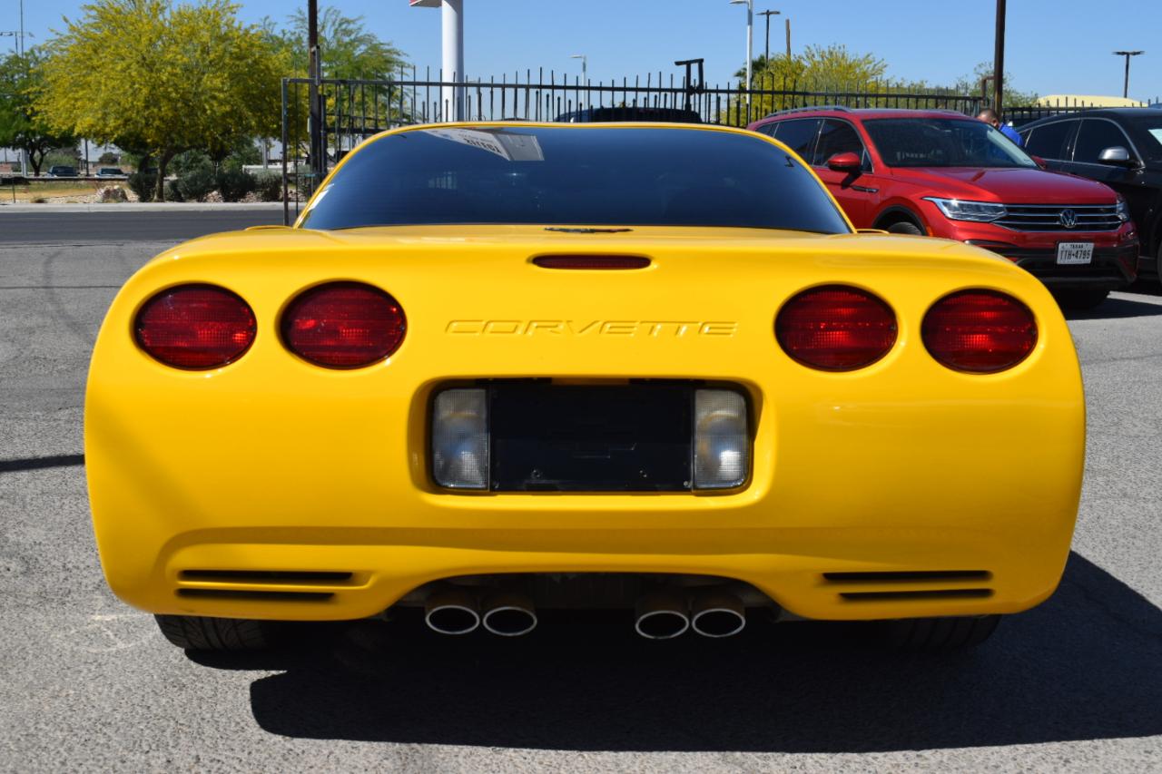 Chevrolet Corvette Coupe 2004