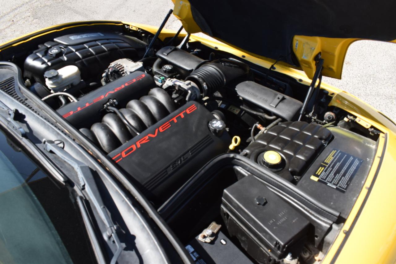 Chevrolet Corvette Coupe 2004