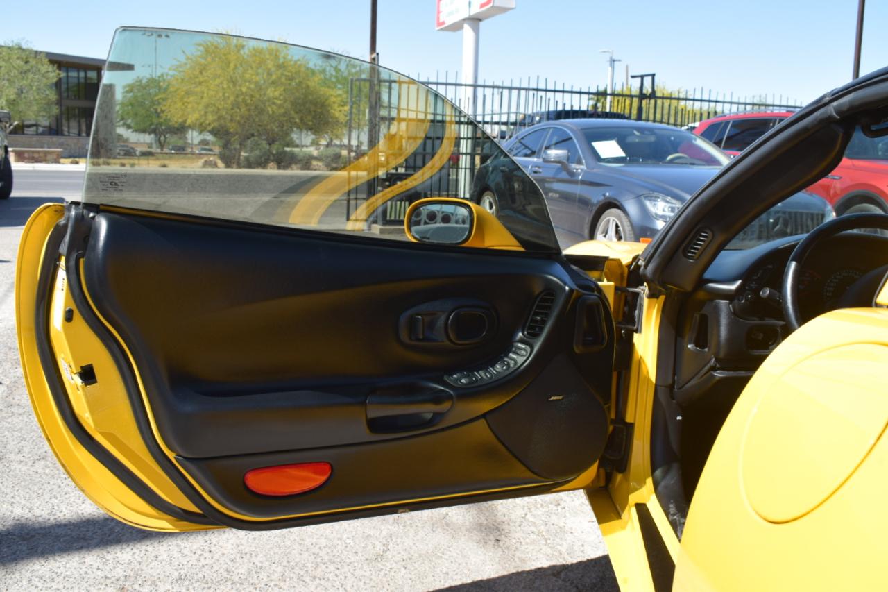 Chevrolet Corvette Coupe 2004