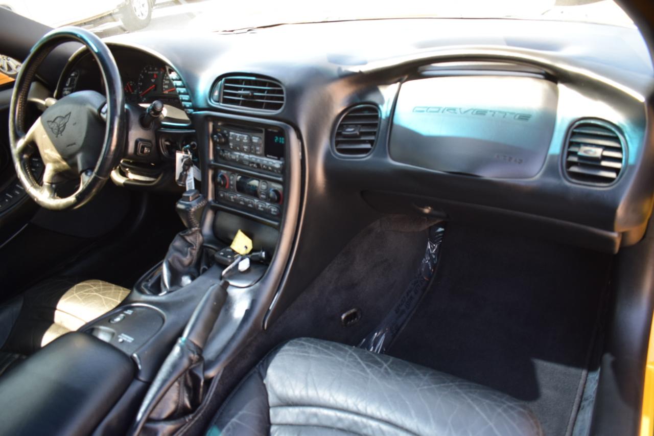 Chevrolet Corvette Coupe 2004