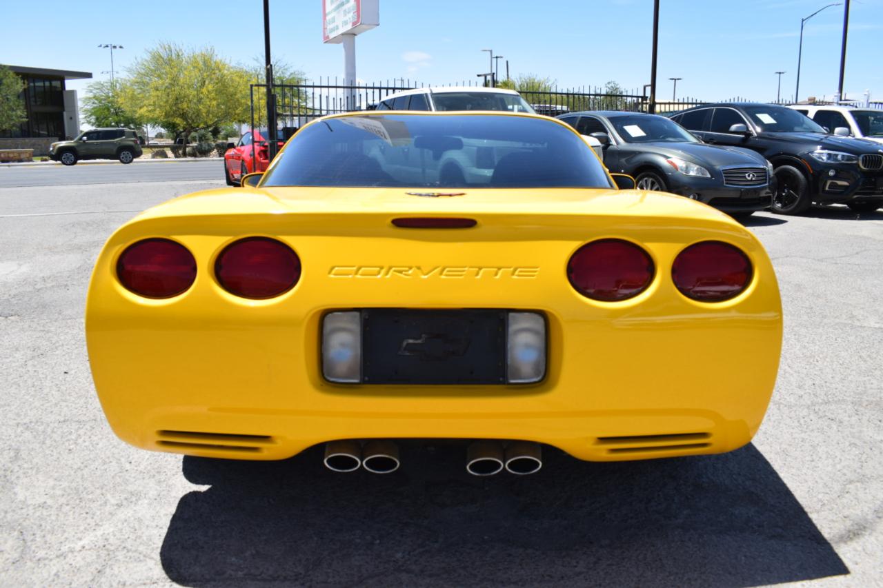 Chevrolet Corvette Coupe 2004