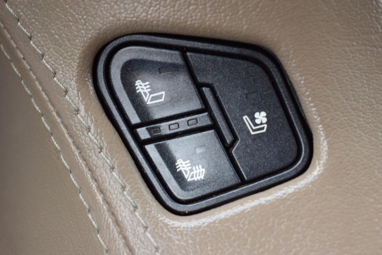 GMC Yukon SLT 2WD 2020