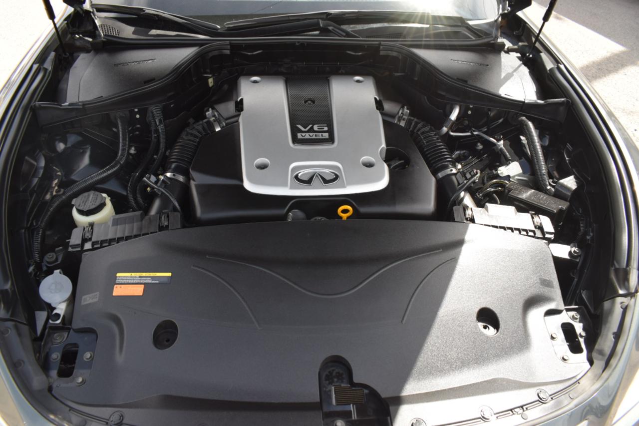 Infiniti Q70 37 2014