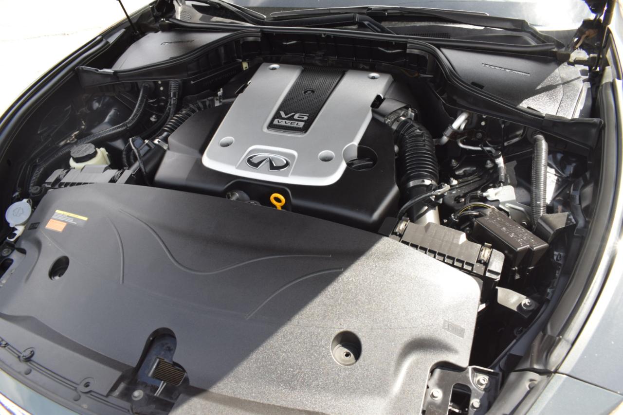 Infiniti Q70 37 2014