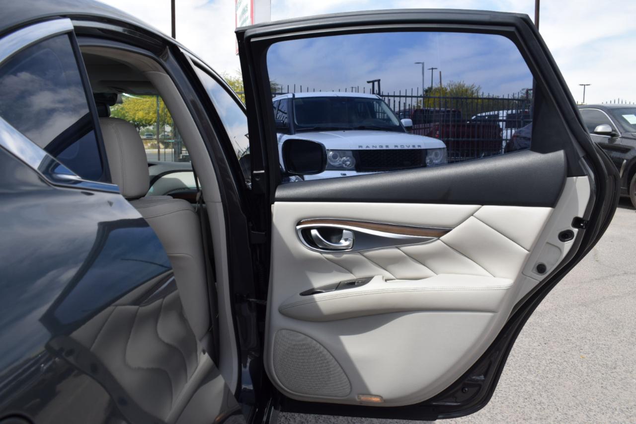 Infiniti Q70 37 2014