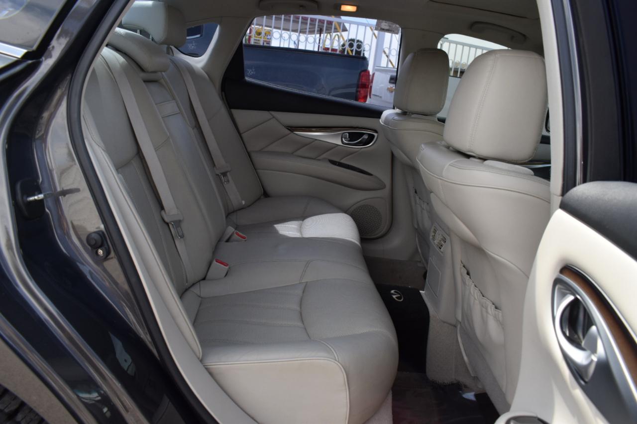 Infiniti Q70 37 2014