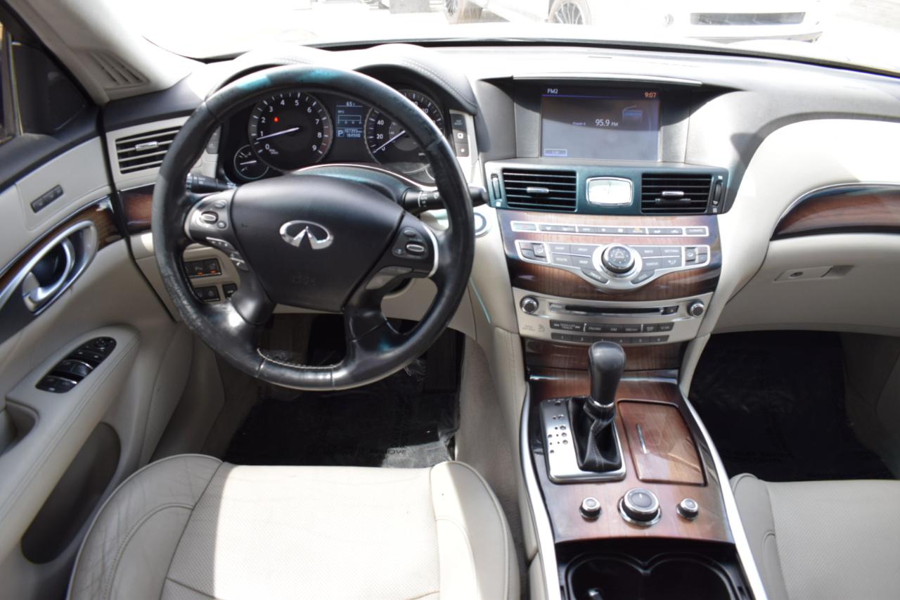 Infiniti Q70 37 2014