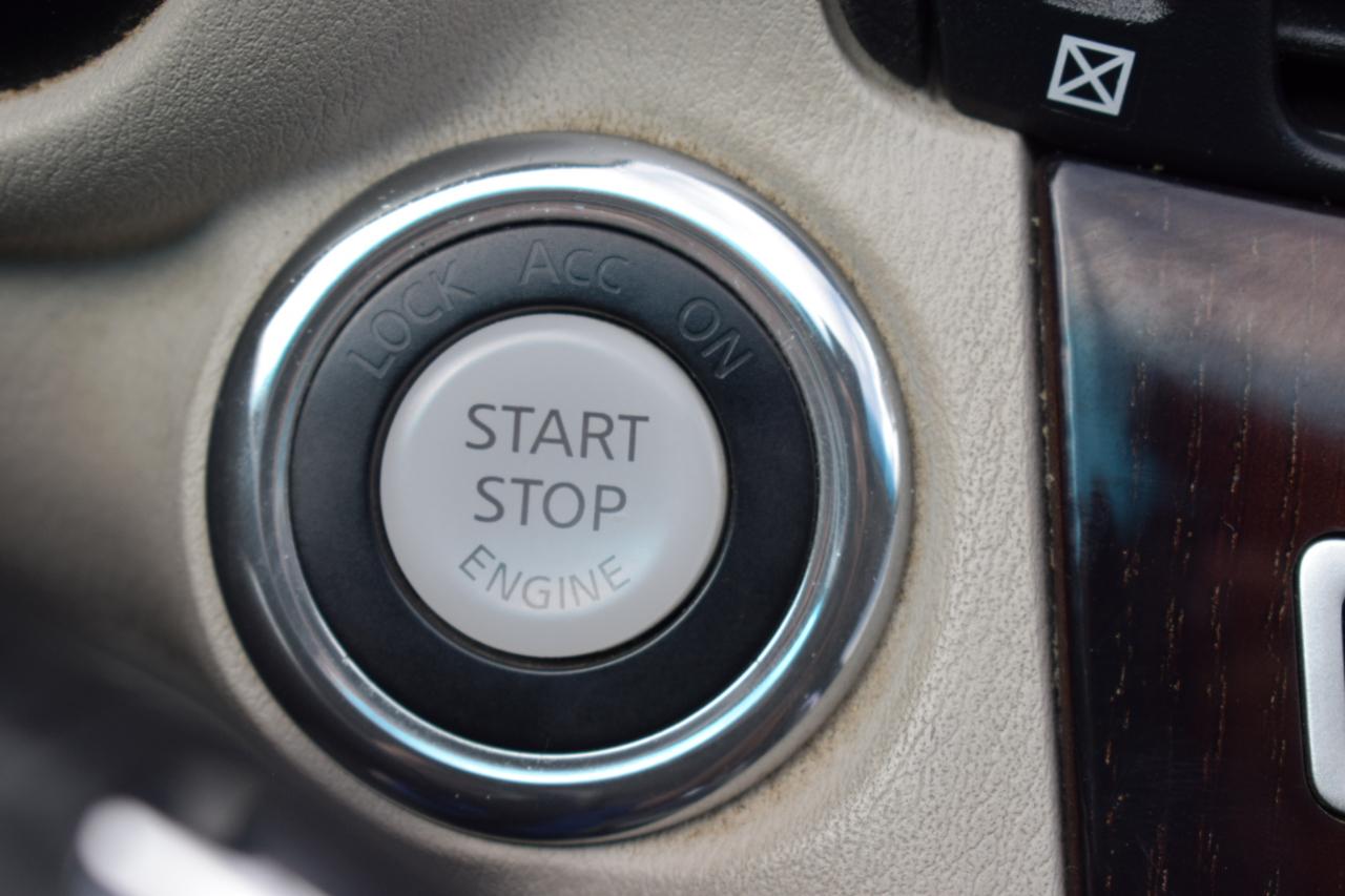 Infiniti Q70 37 2014