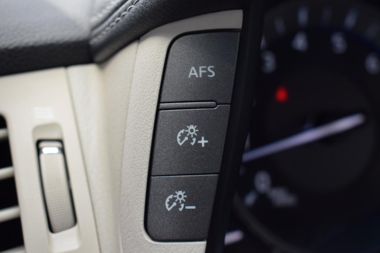 Infiniti Q70 37 2014