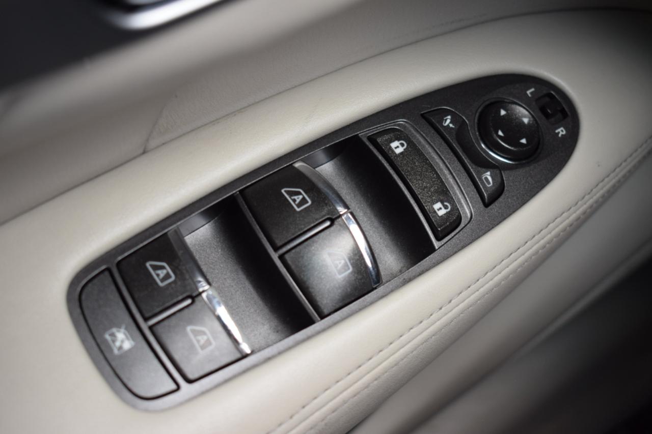 Infiniti Q70 37 2014