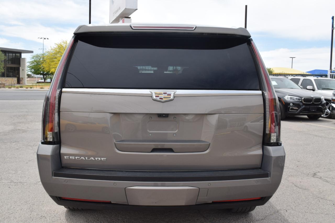 Cadillac Escalade ESV 2WD Luxury 2017