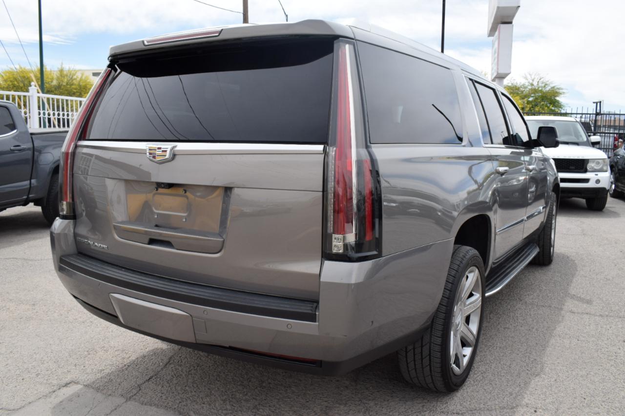Cadillac Escalade ESV 2WD Luxury 2017