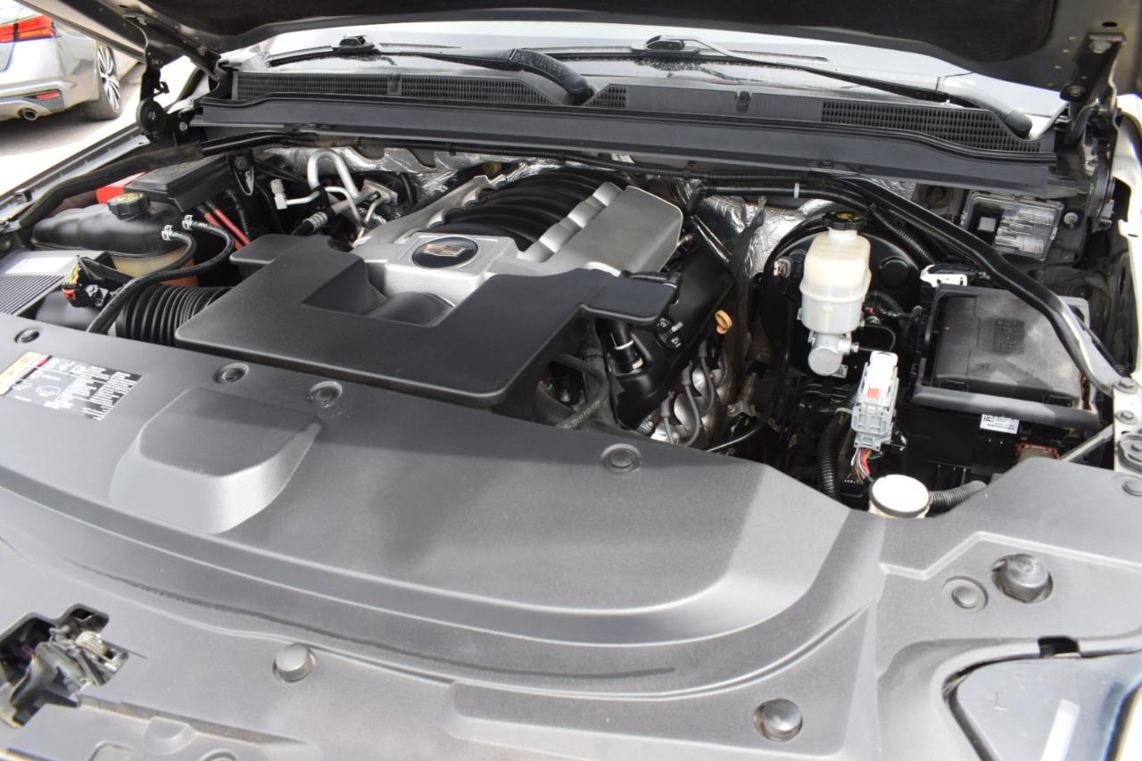 Cadillac Escalade ESV 2WD Luxury 2017