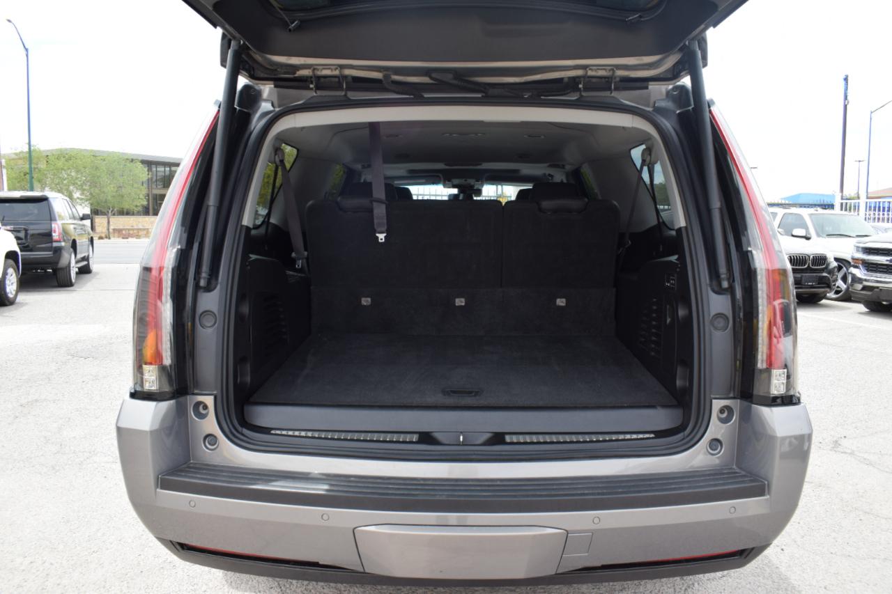 Cadillac Escalade ESV 2WD Luxury 2017