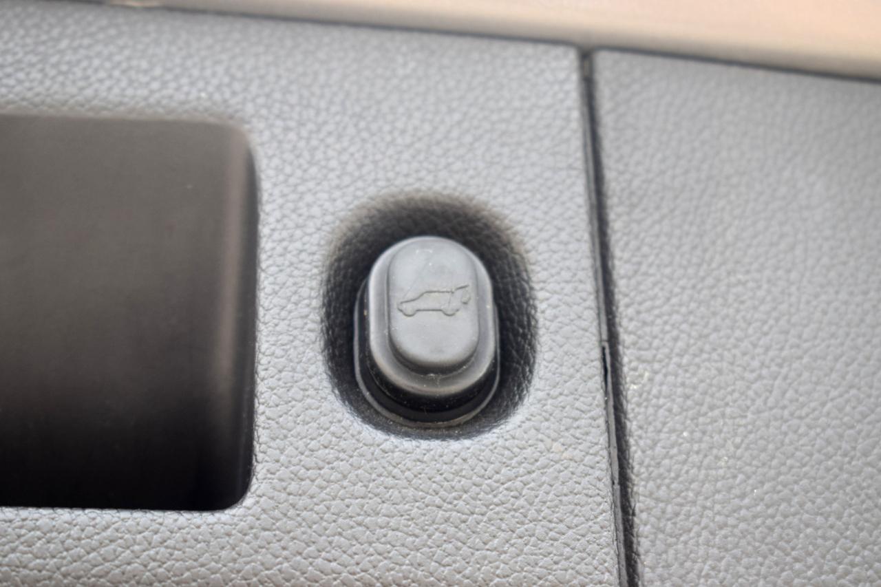 Cadillac Escalade ESV 2WD Luxury 2017