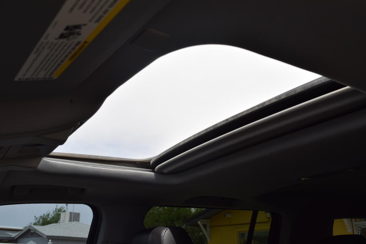 Cadillac Escalade ESV 2WD Luxury 2017