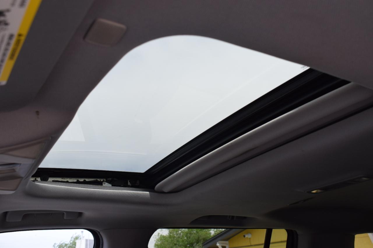 Cadillac Escalade ESV 2WD Luxury 2017